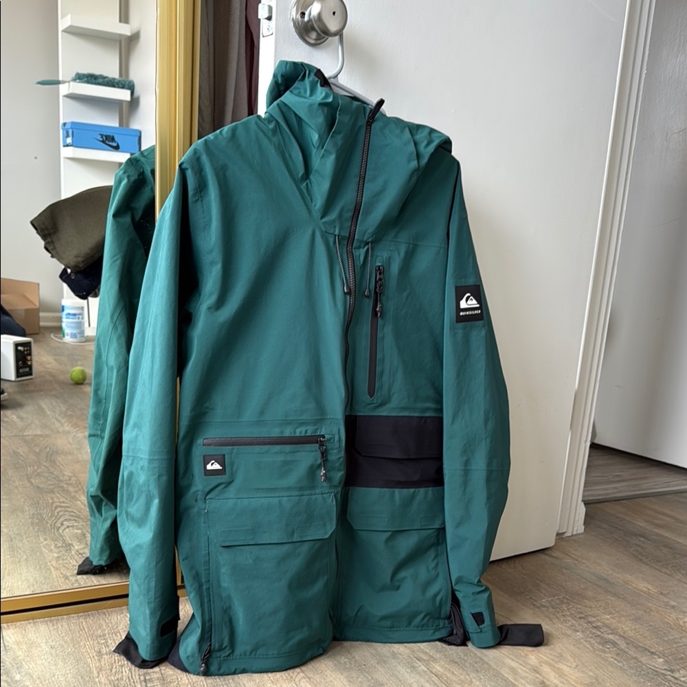 Quiksilver Men's Green Snowboard Jacket